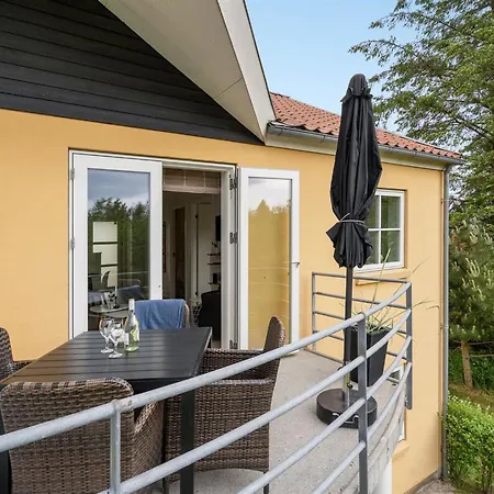 Sipi - 100m From The Sea By Interhome *
